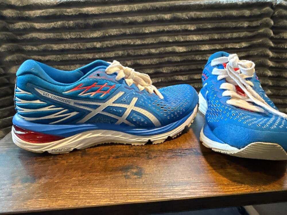ASICS Women's GEL-Cumulus 21 Retro Tokyo Electric Blue/White